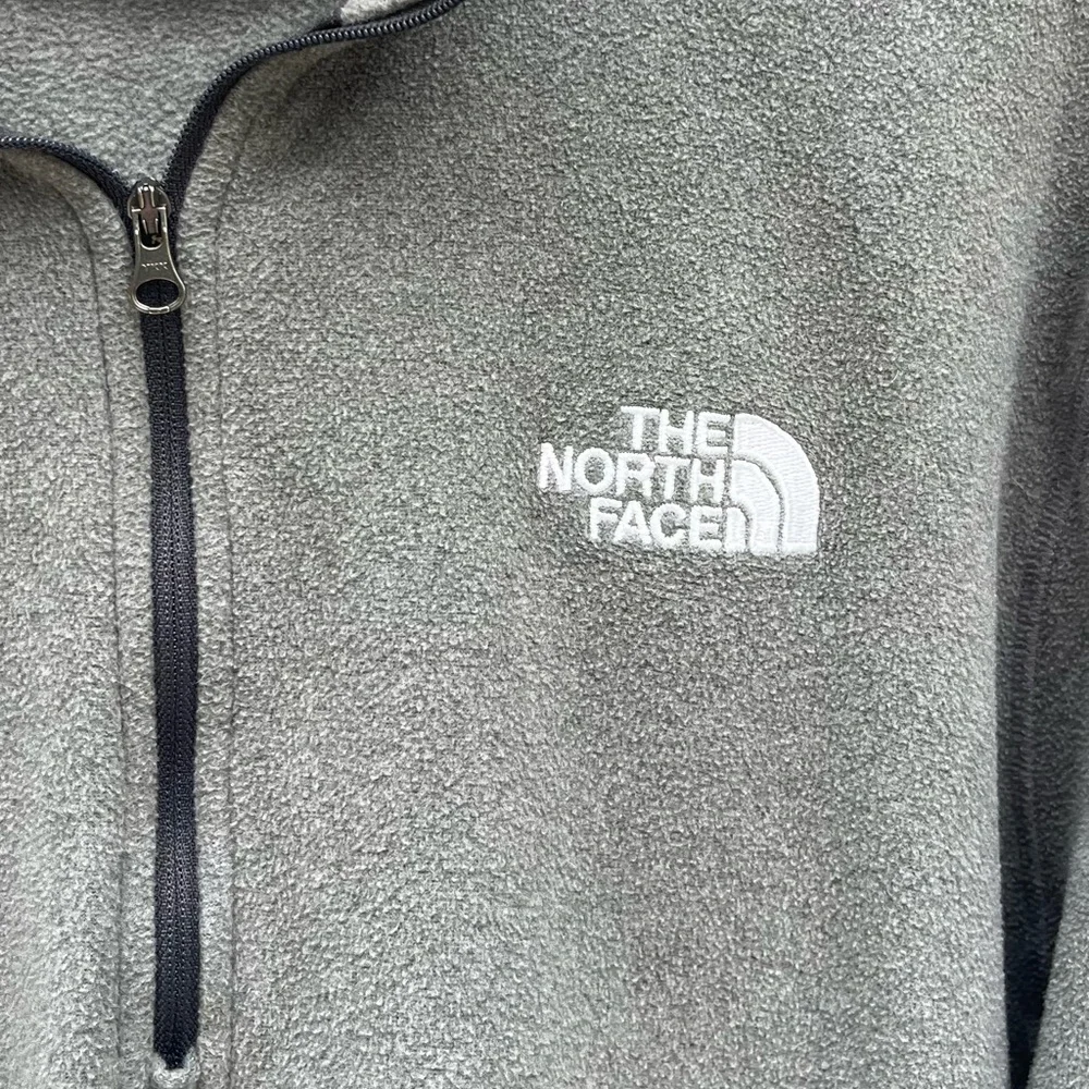 The North Face Men's Gray 1/4 Zip Fleece Pullover L Large TKA Glacier Mid-Layer